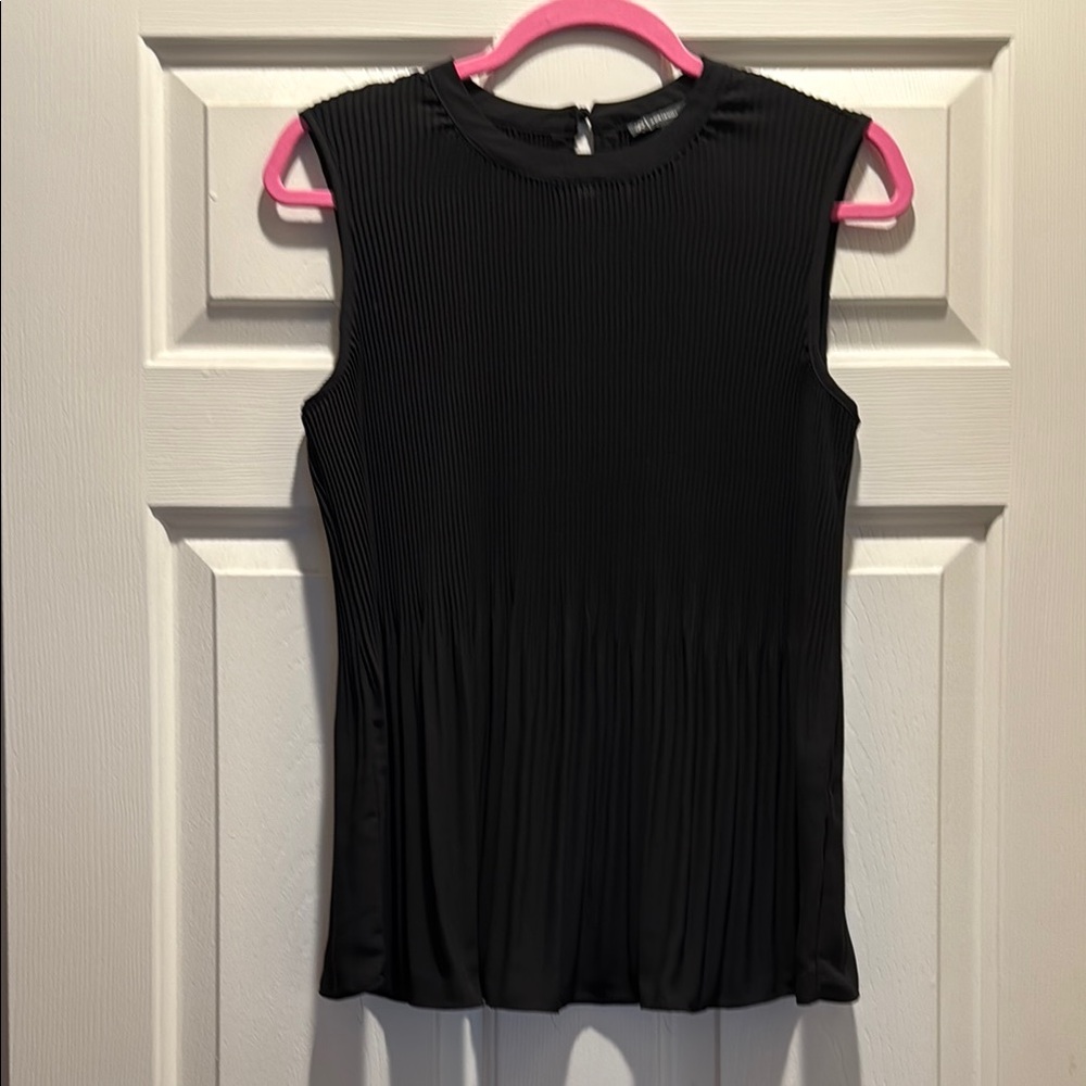 Adrianna Papell Black Pleated Sleeveless Blouse